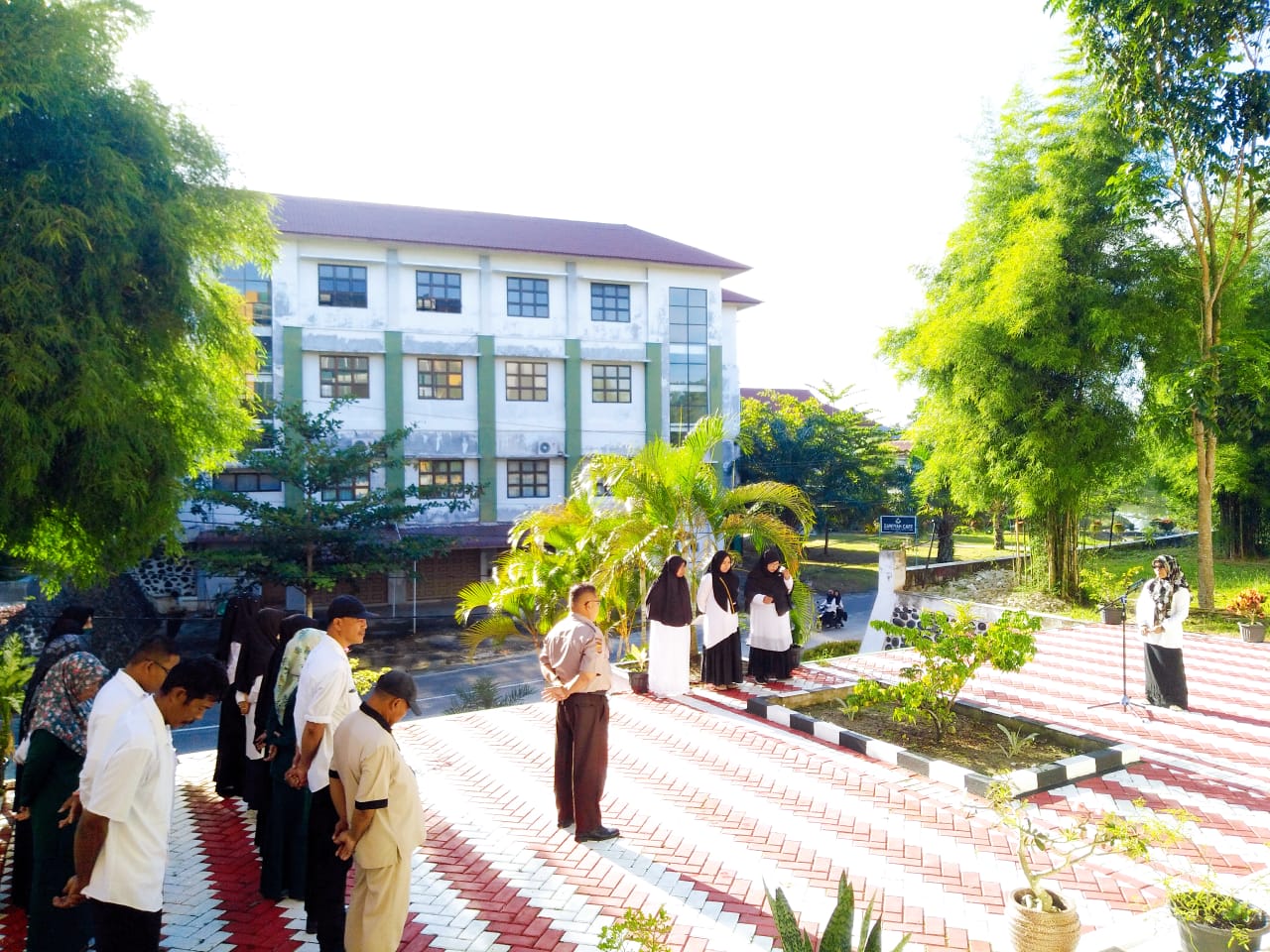 Bahaya Sifat Sombong Bagi Manusia