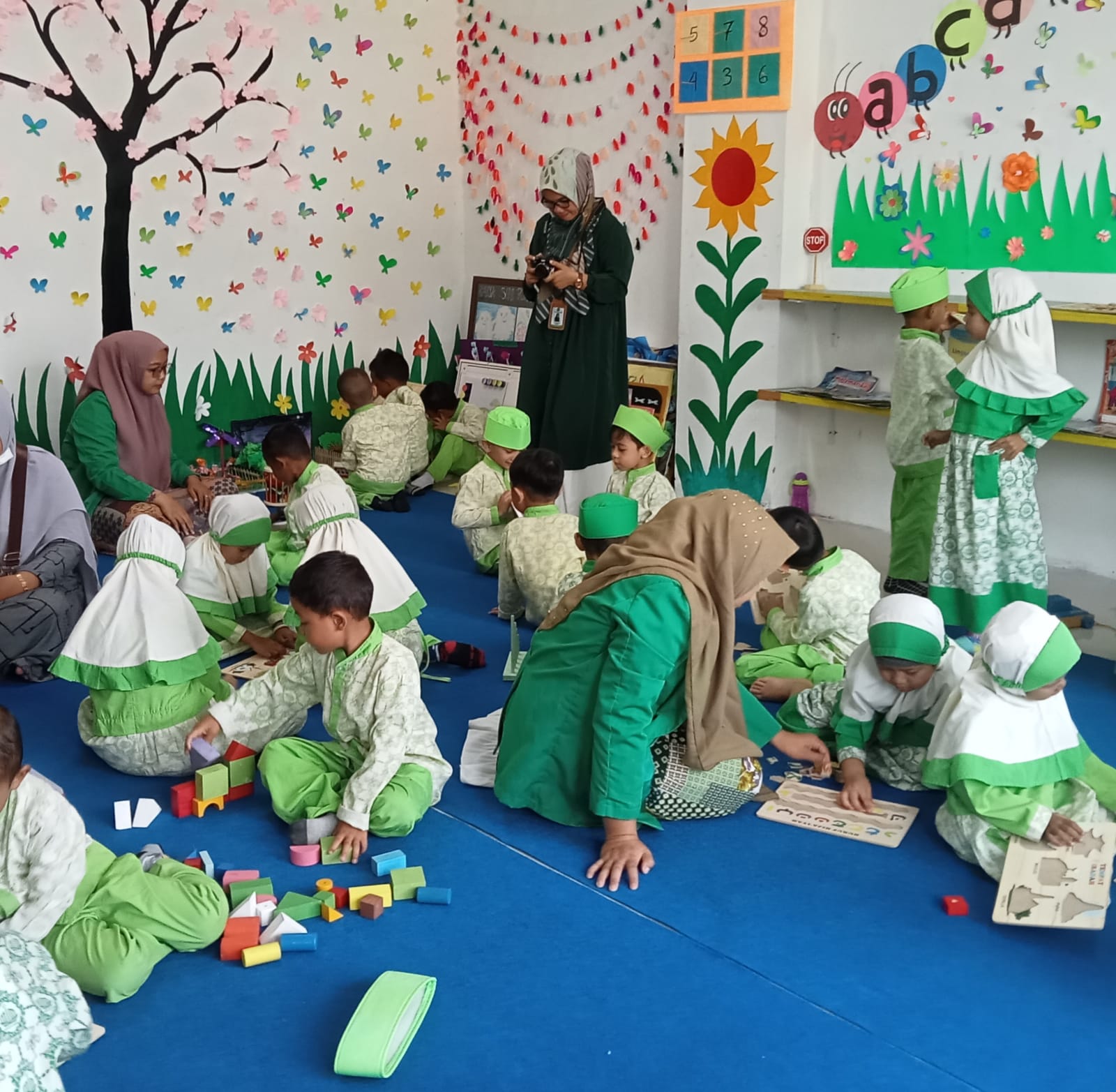 Pemustaka Cilik Berkunjung ke Library Kids