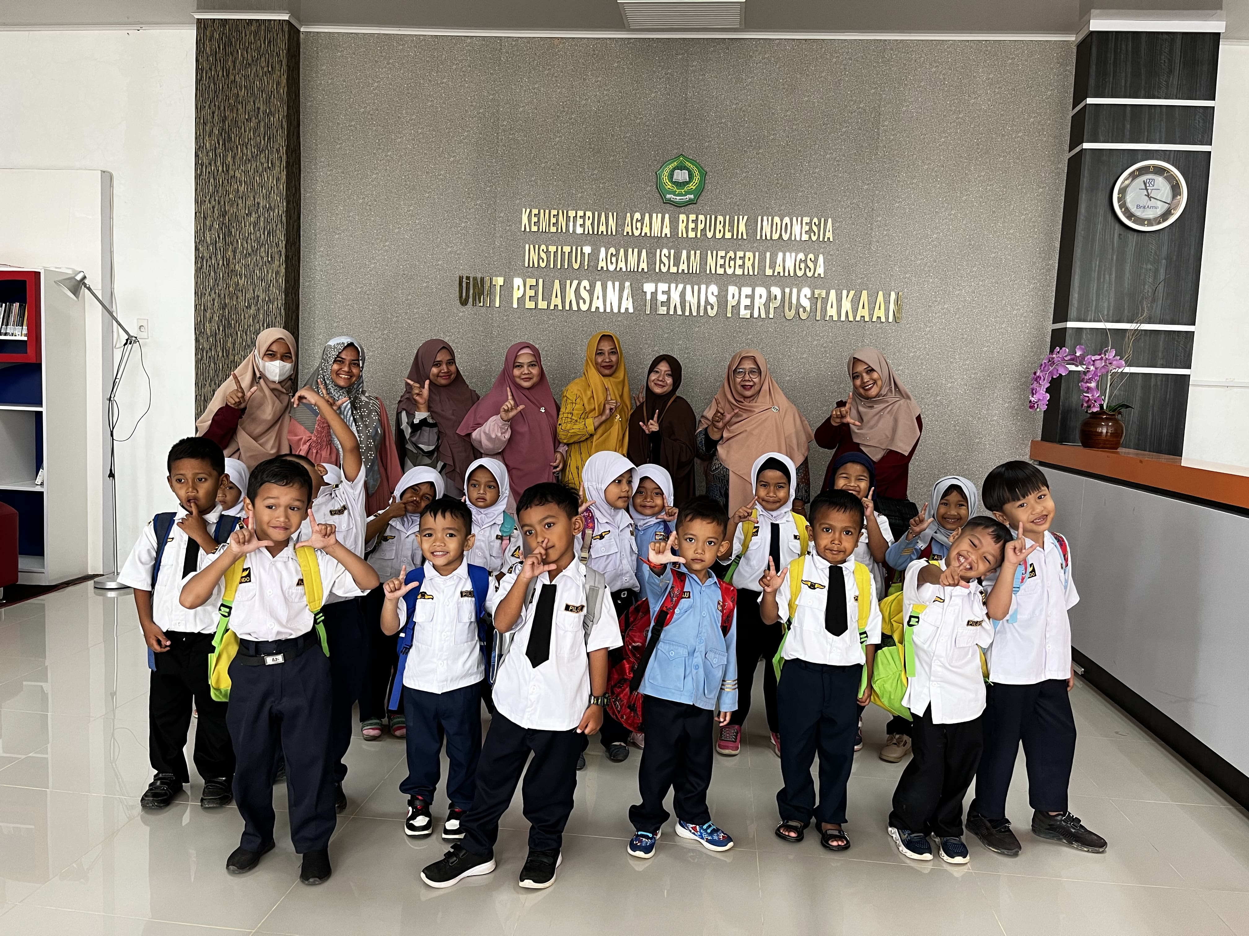 Kunjungan Pemustaka Cilik PAUD AL-FATAN