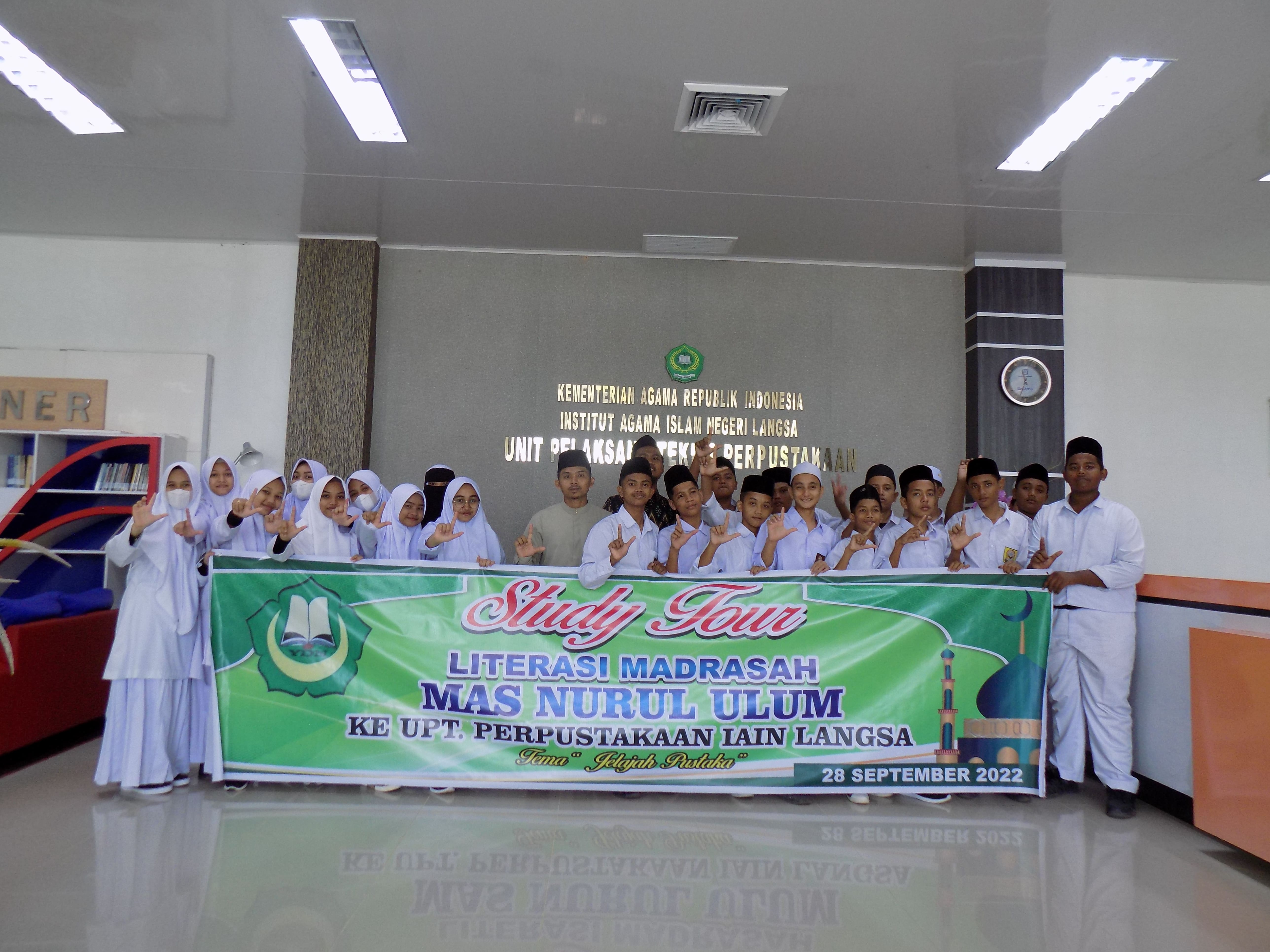 Kunjungan Literasi Siswa/i MAS Nurul Ulum ke Perpustakaan IAIN Langsa