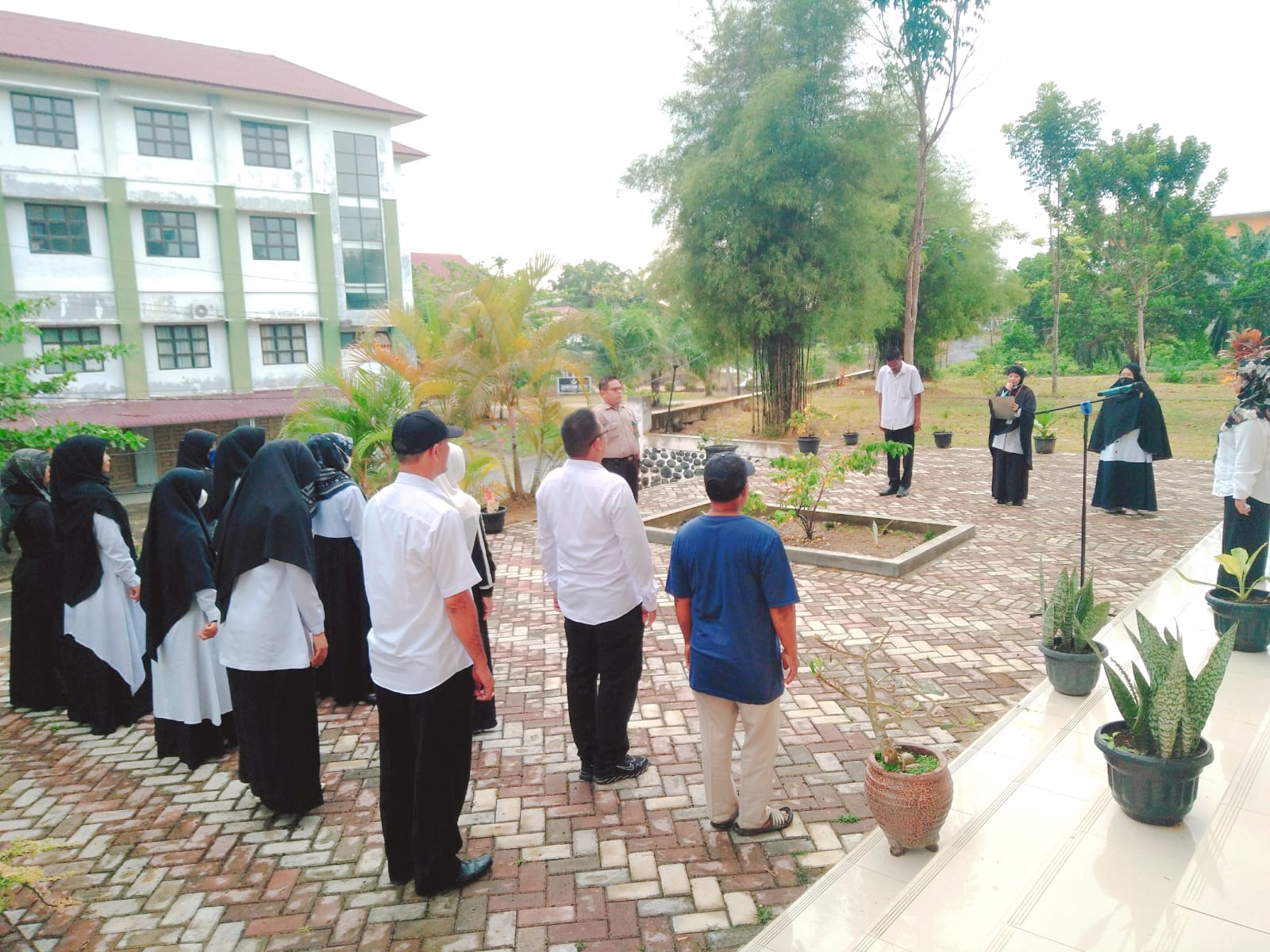 Upacara Senin Pagi