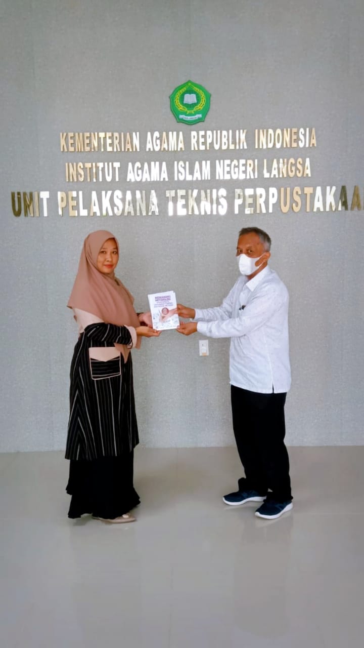 Kepala Biro Hibah Buku